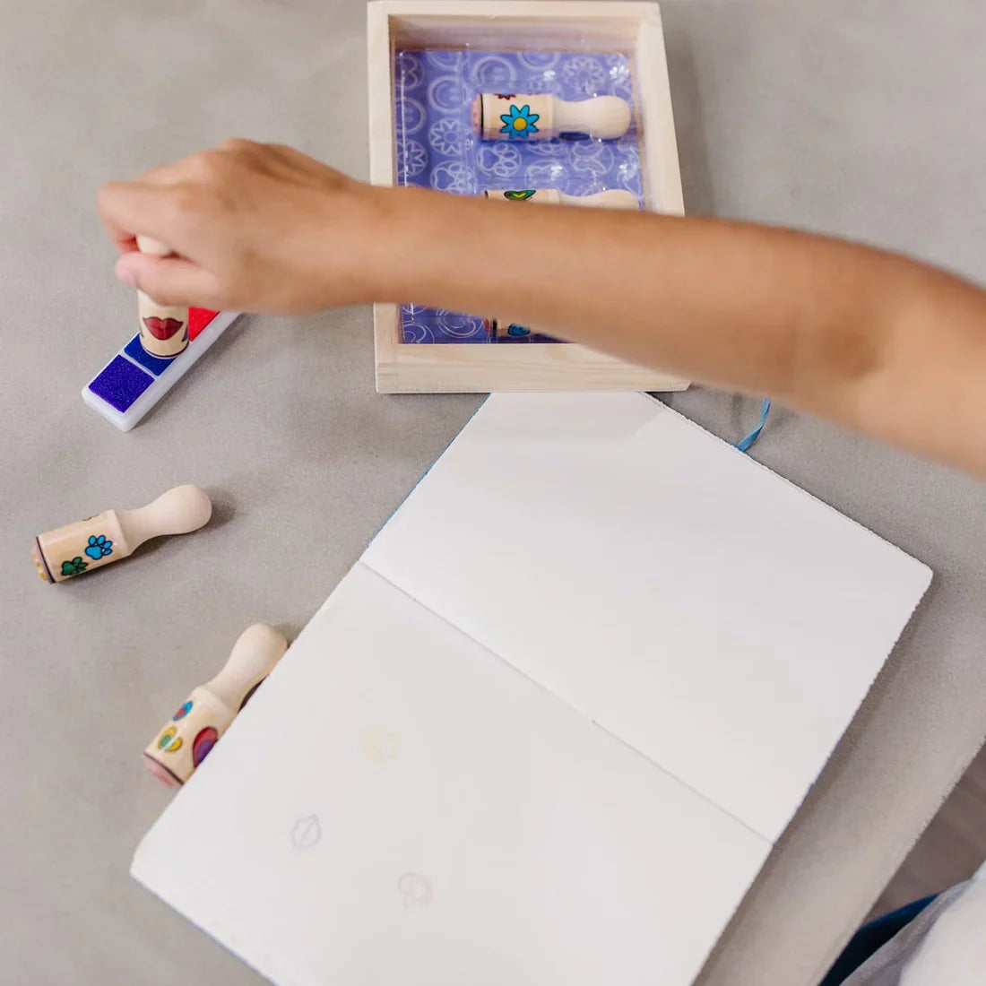 Melissa & Doug: Happy Handle Stamp Set