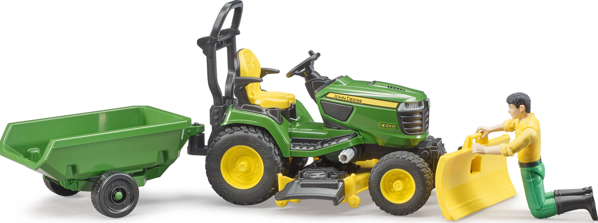 Bruder: John Deere Lawn Tractor With Trailer & Gardener