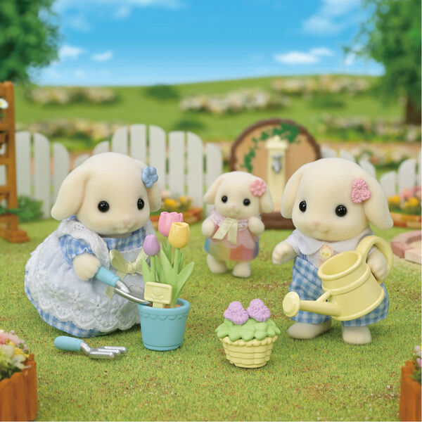 Sylvanian Families Blossom Gardening Set Flora Rabbit Sister & Brother