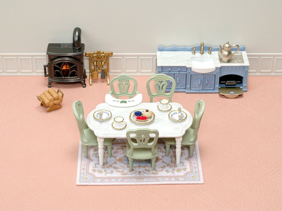Sylvanian Families: Red Roof Riverside Manor Elegant Dining Room
