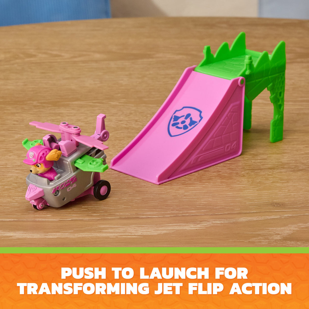 Paw Patrol: The Dino Movie - Jump Shift Racers Skye