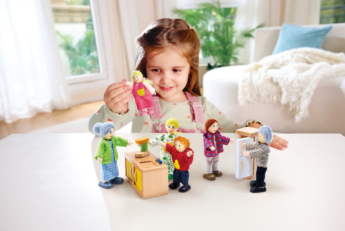 Hape: Happy Family of 6 - Caucasian