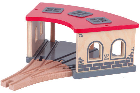 Hape: Big Engine Shed
