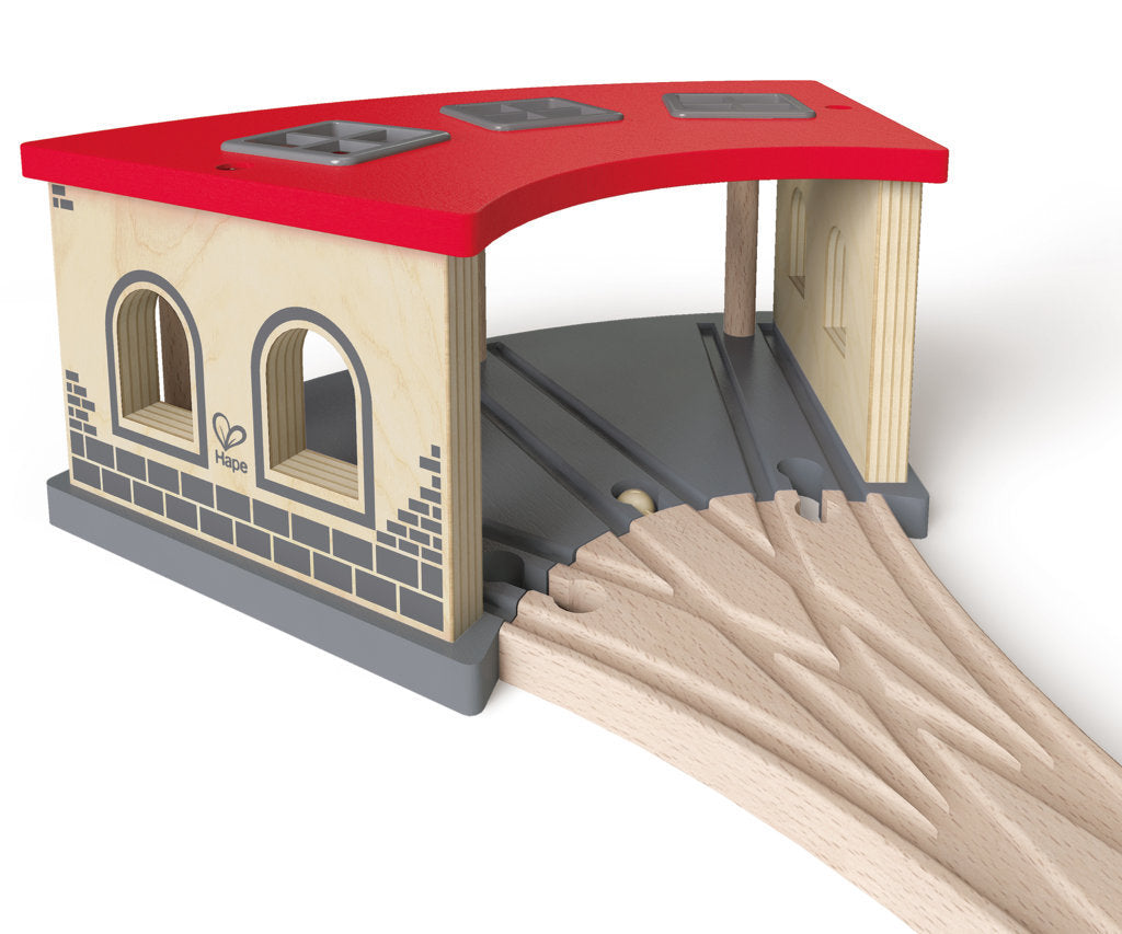 Hape: Big Engine Shed