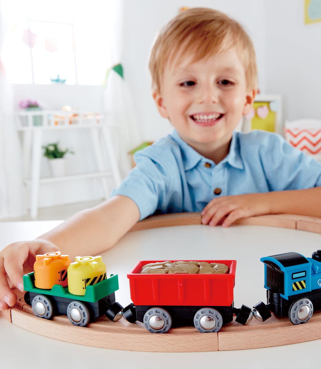 Hape: Battery Powered Rolling-Stock Set
