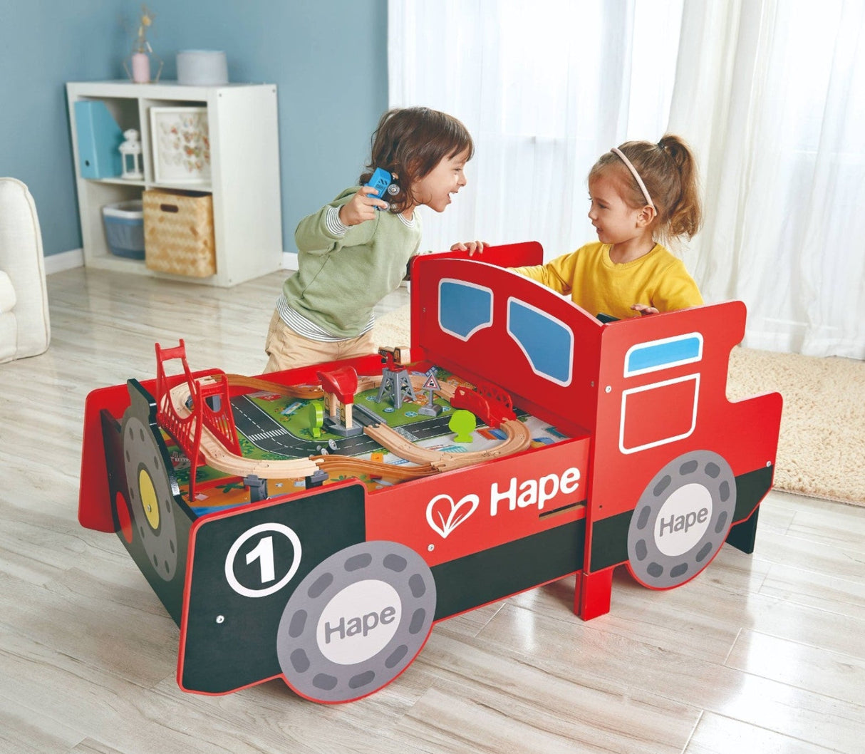Hape: Ride-on & Foldable Engine Table