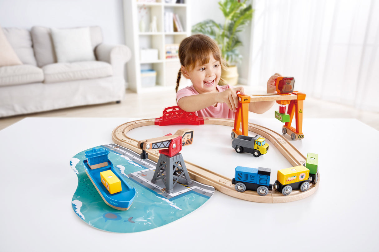 Hape: Lift & Load Harbour Set