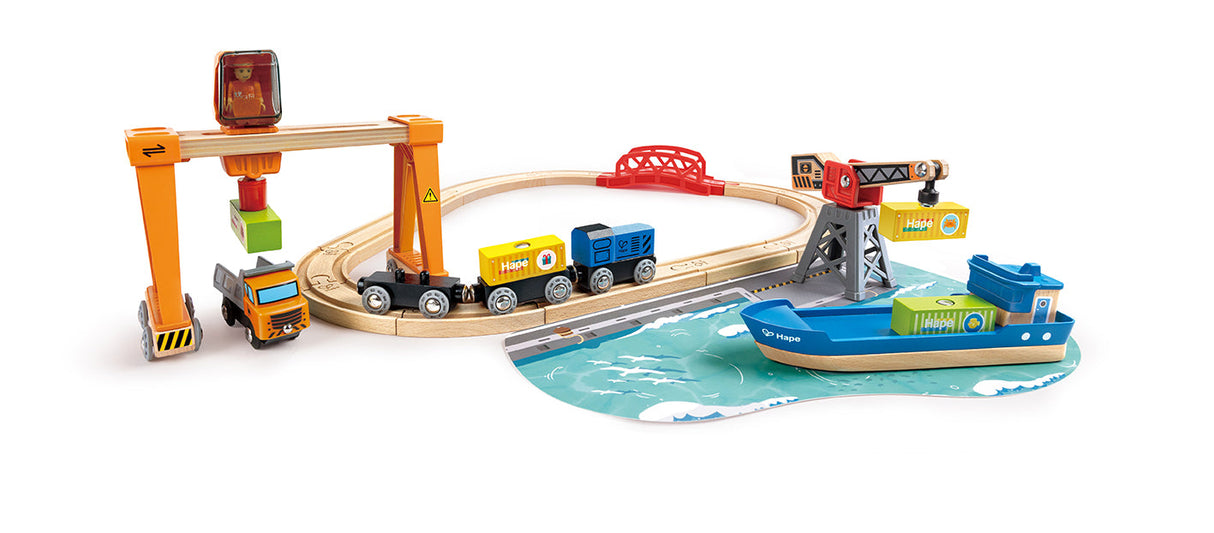 Hape: Cargo Ship & Crane