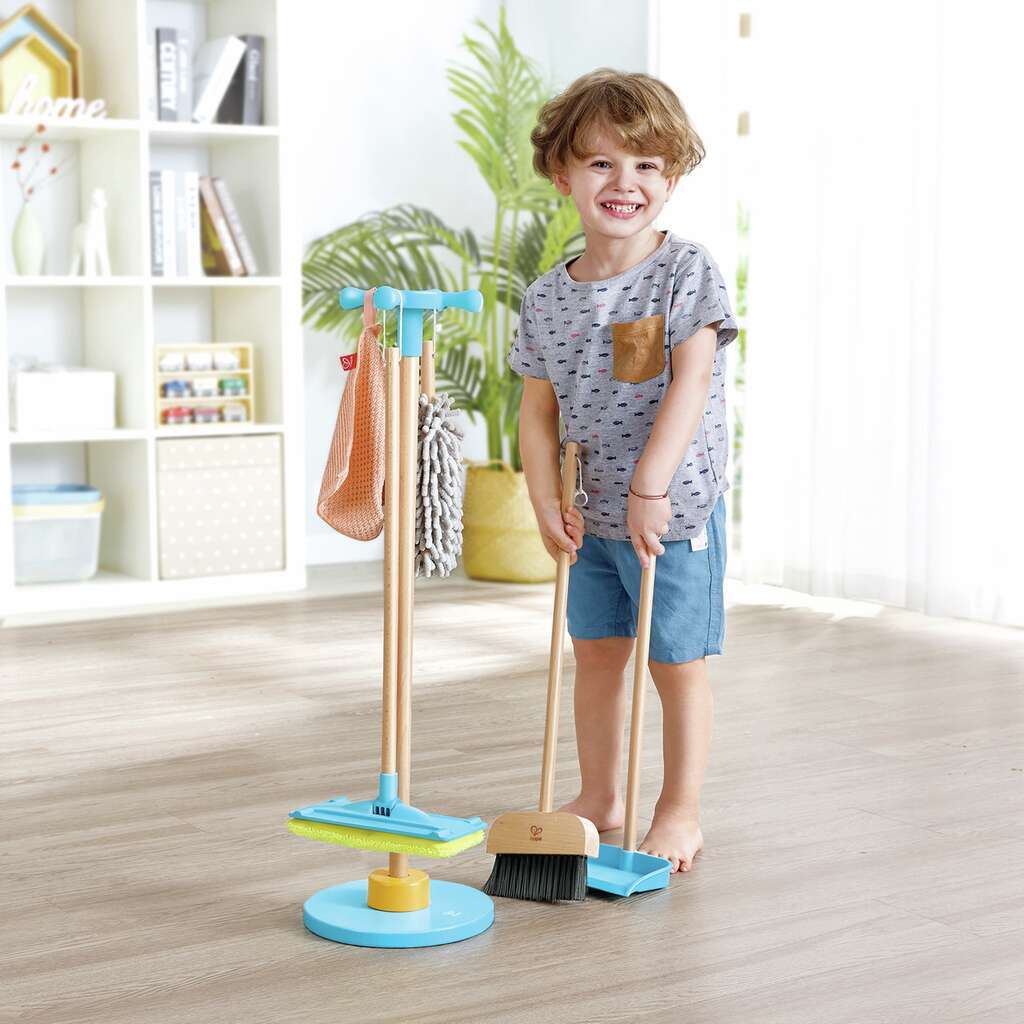 Hape: Broom & Swiffer Cleaning Stand