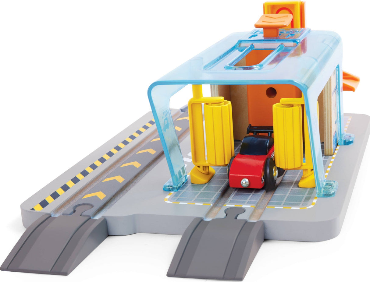 Hape: Vehicles Repair & Wash Station
