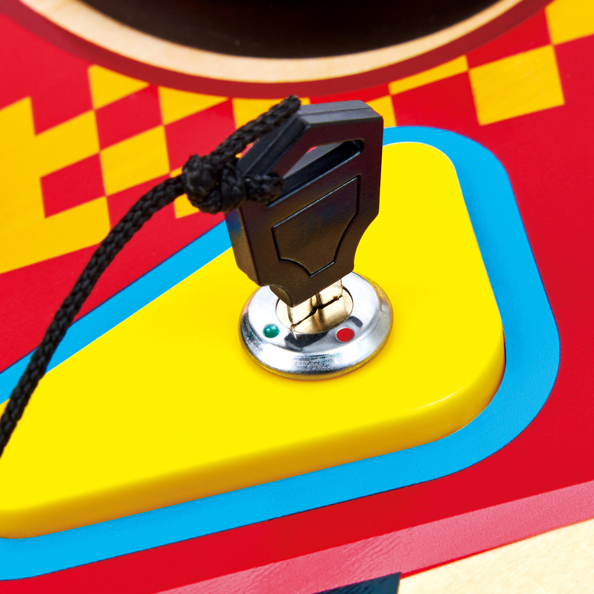 Hape: Little Racer’s Busy Board