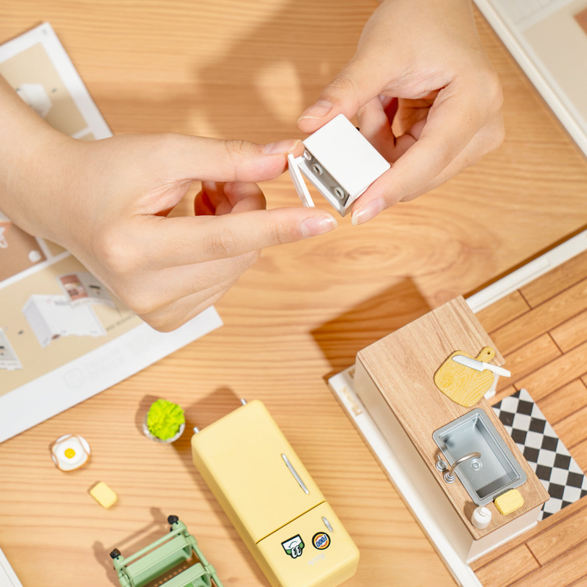 Rolife: Happy Meals Kitchen - Super Store Plastic DIY Miniature Puzzle