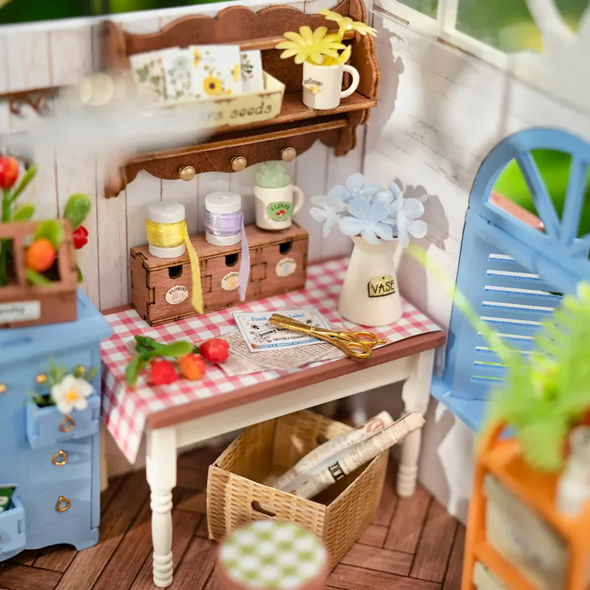 Rolife Dreamy Garden House DIY Miniture Puzzle - (DG163)
