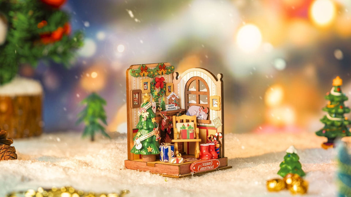 Rolife: Christmas Fireplace DIY Miniature Puzzle Kit - (DS041)