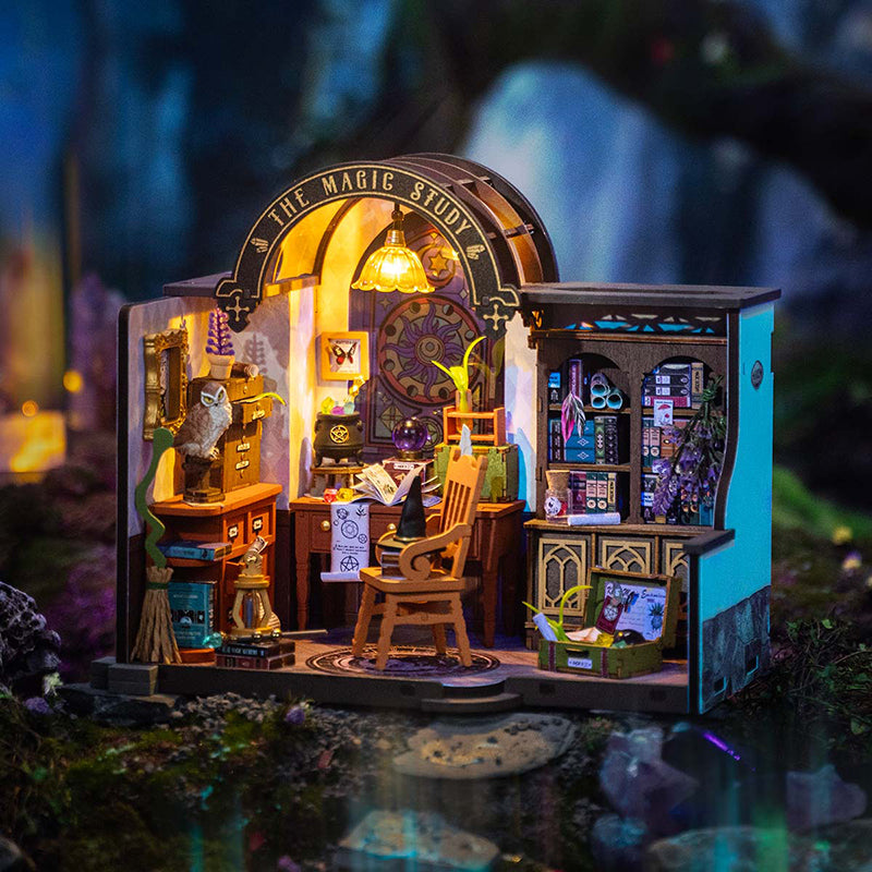Rolife Magic Study DIY Miniature Puzzle - (DG166)