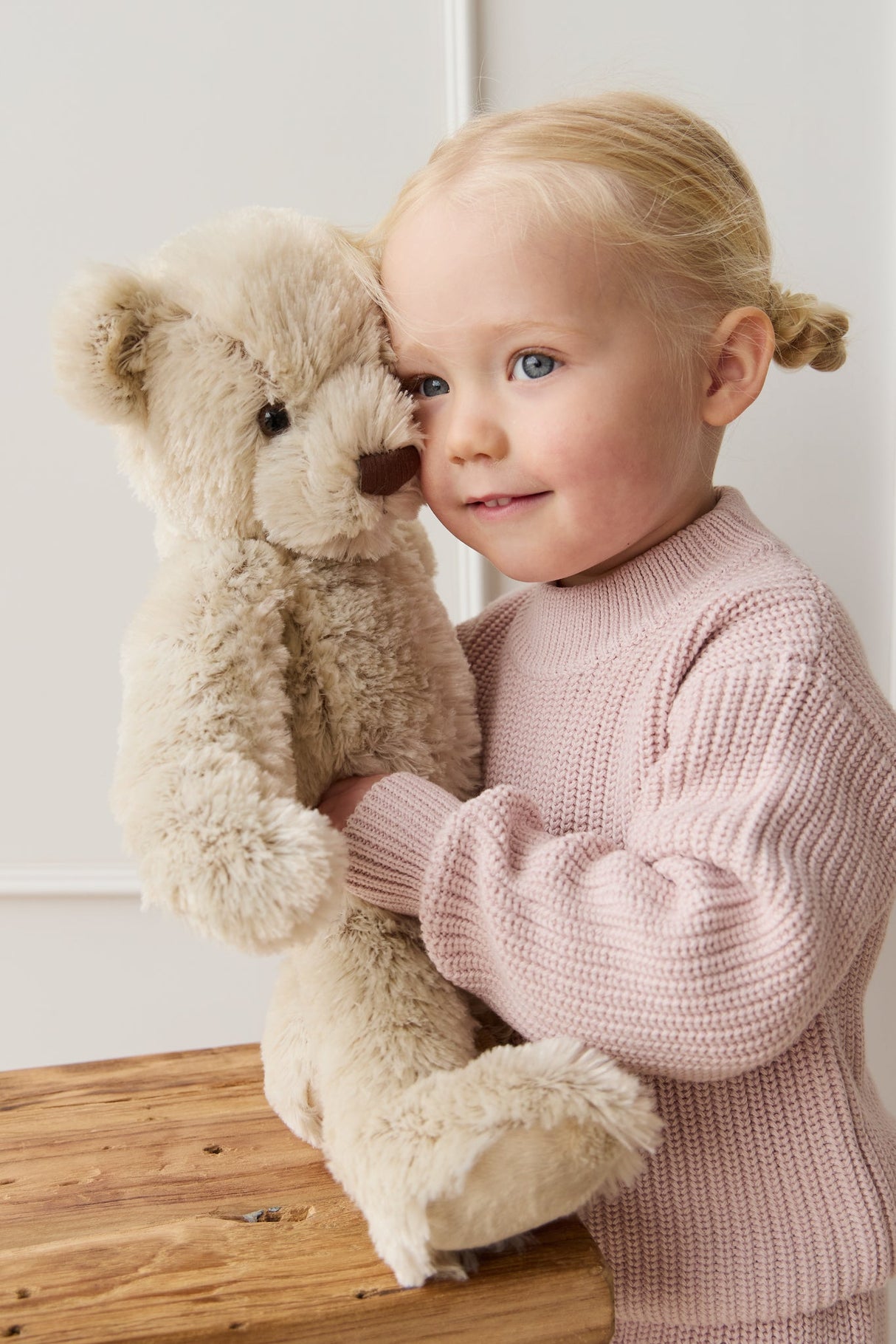 Snuggle Bunnies - Theo The Bear OS
