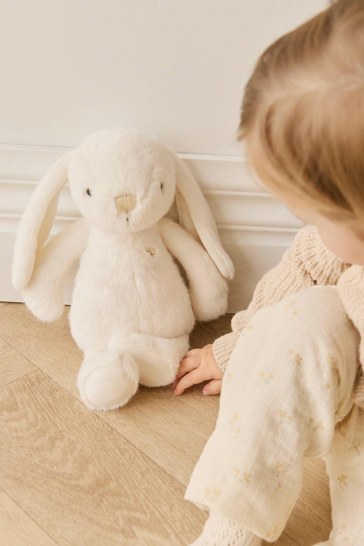 Snuggle Bunnies - Penelope - Marshmallow 30cm