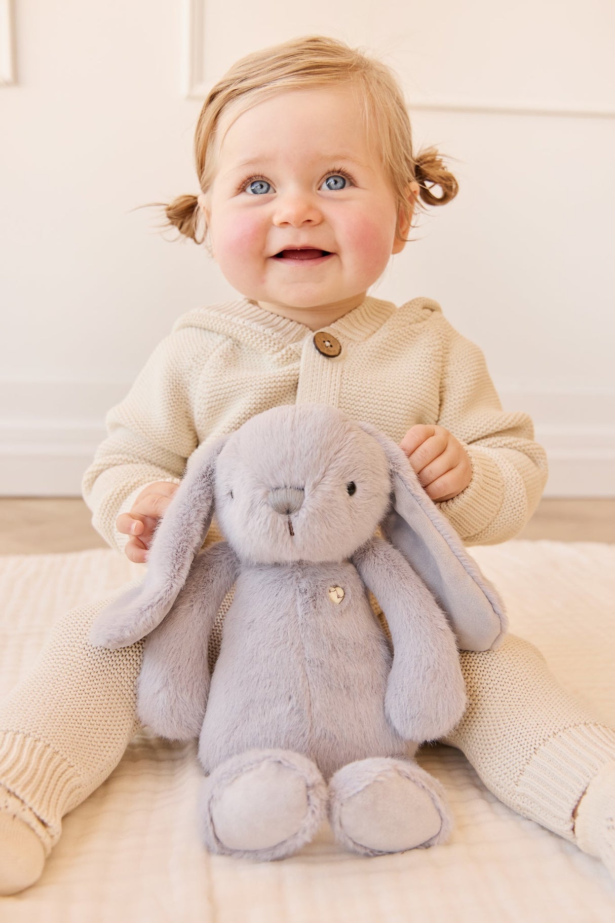 Snuggle Bunnies - Penelope - Silver 30cm