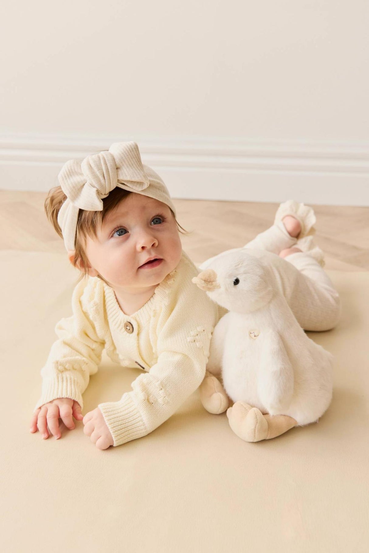 Snuggle Bunnies - Rose The Duck OS