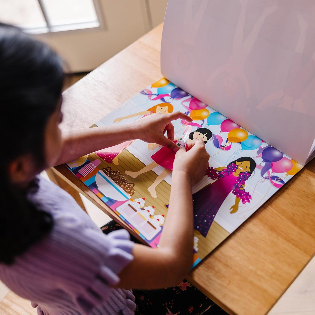 Melissa & Doug: Reusable Sticker Pad: Dress