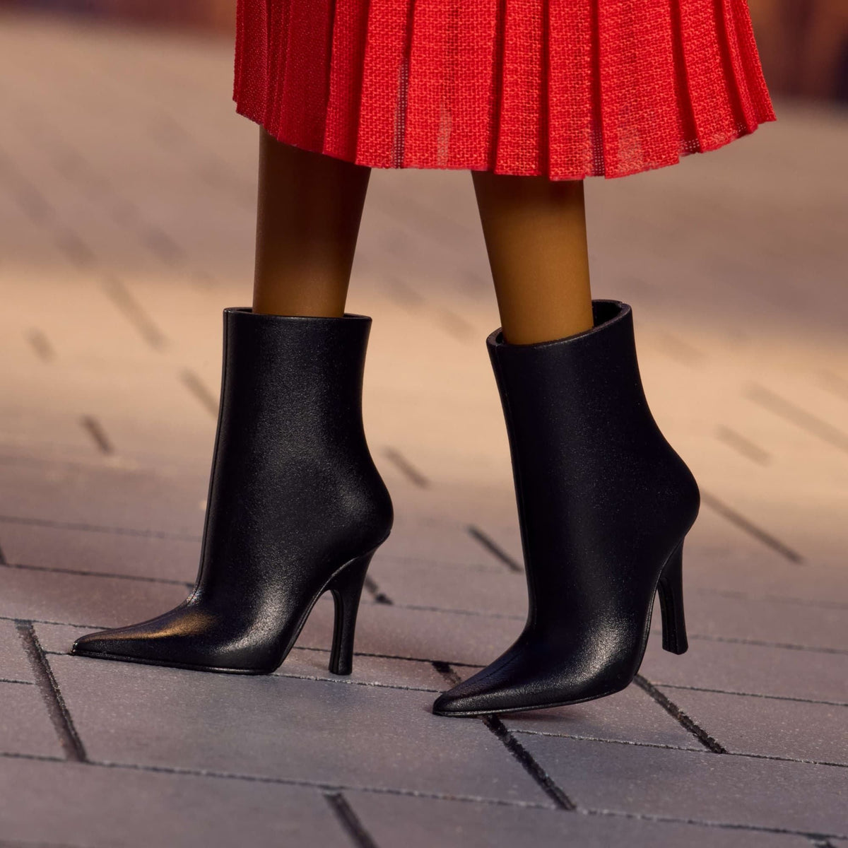 Barbie Signature: Fashion Week Milan Barbie Doll