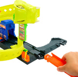 Hot Wheels: Snake Spiral Attack