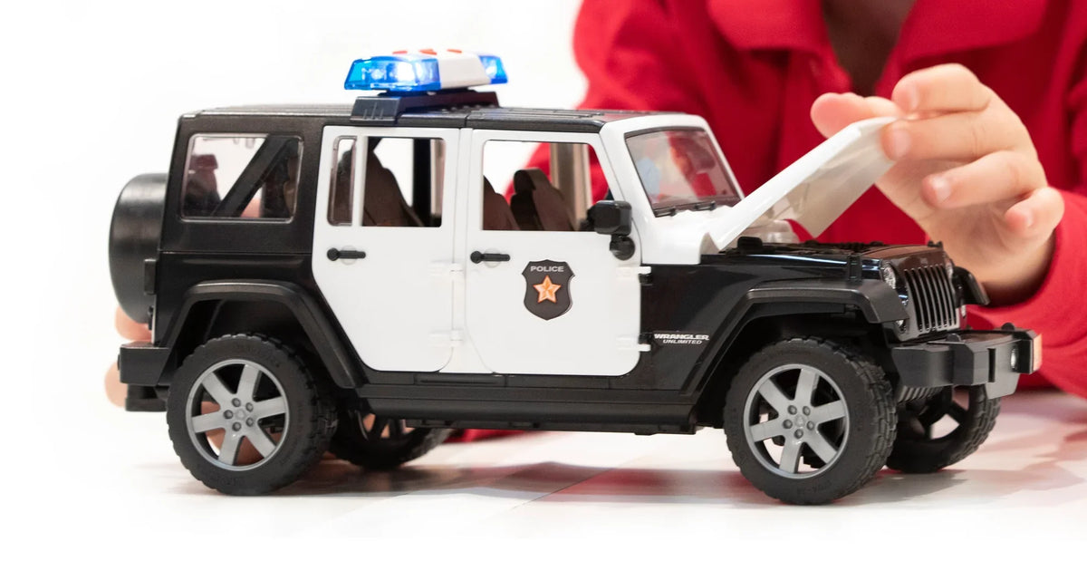 Bruder: Jeep Wrangler Rubicon Police Vehicle & Accessories