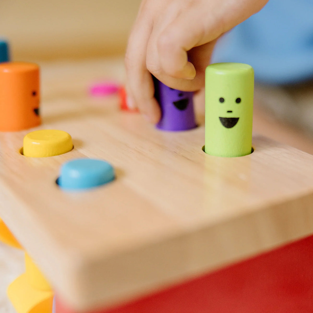 Melissa & Doug: Deluxe Pound-a-Peg