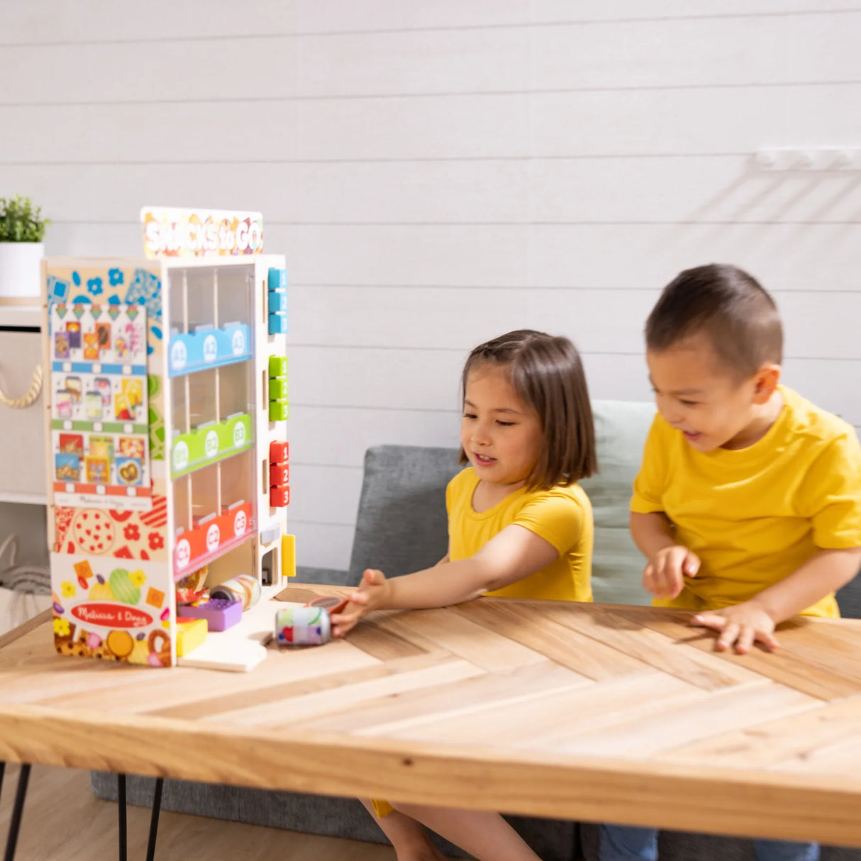 Melissa & Doug: Vending Machine