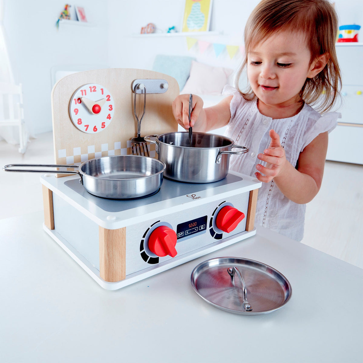 Hape: 2-in-1 Kitchen & Grill Set