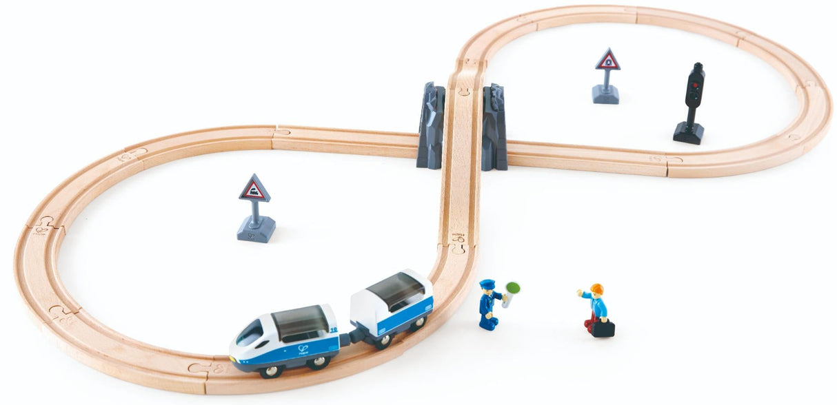 Hape: Passenger Train Figure of 8 Safety Set