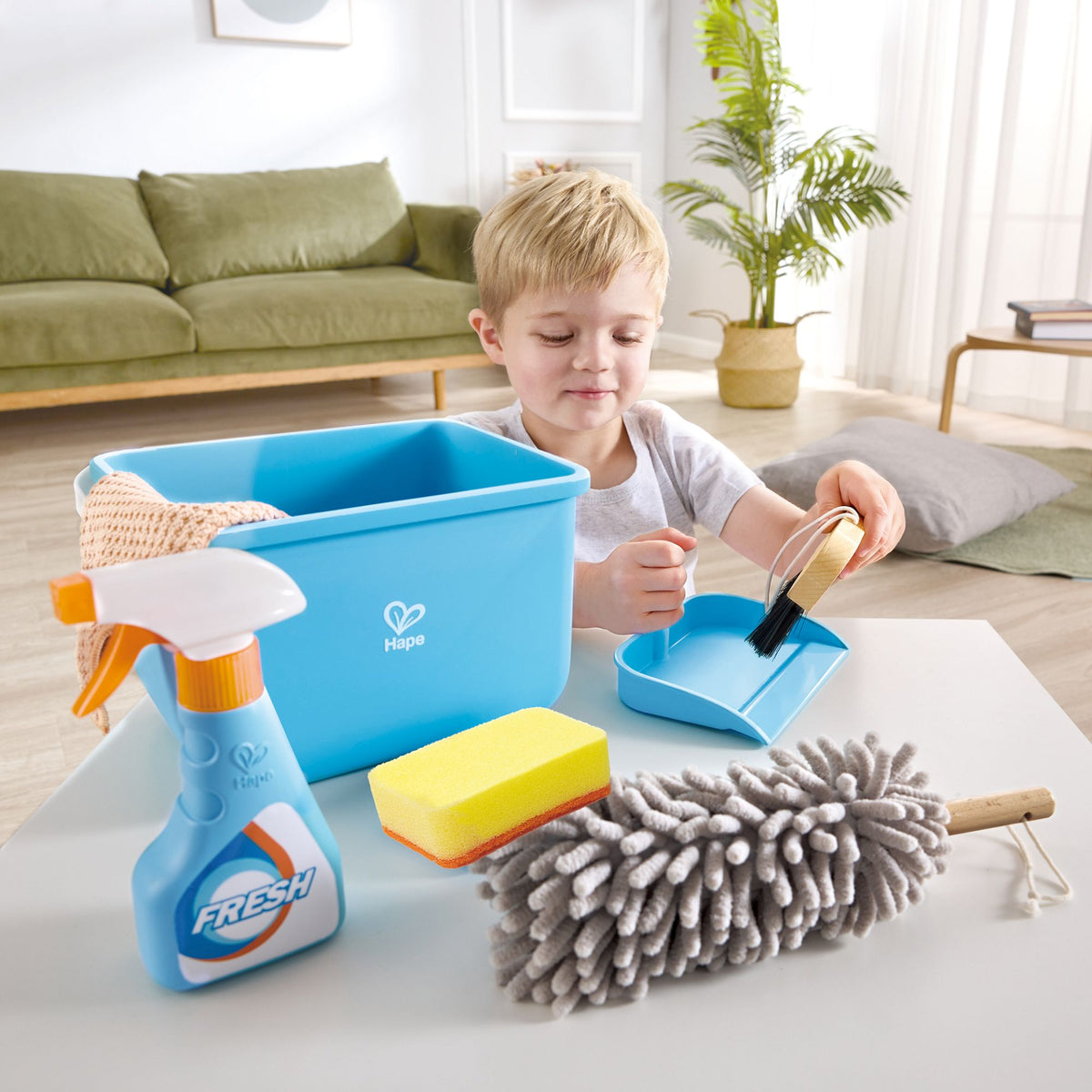 Hape: Bucket Cleaning Set
