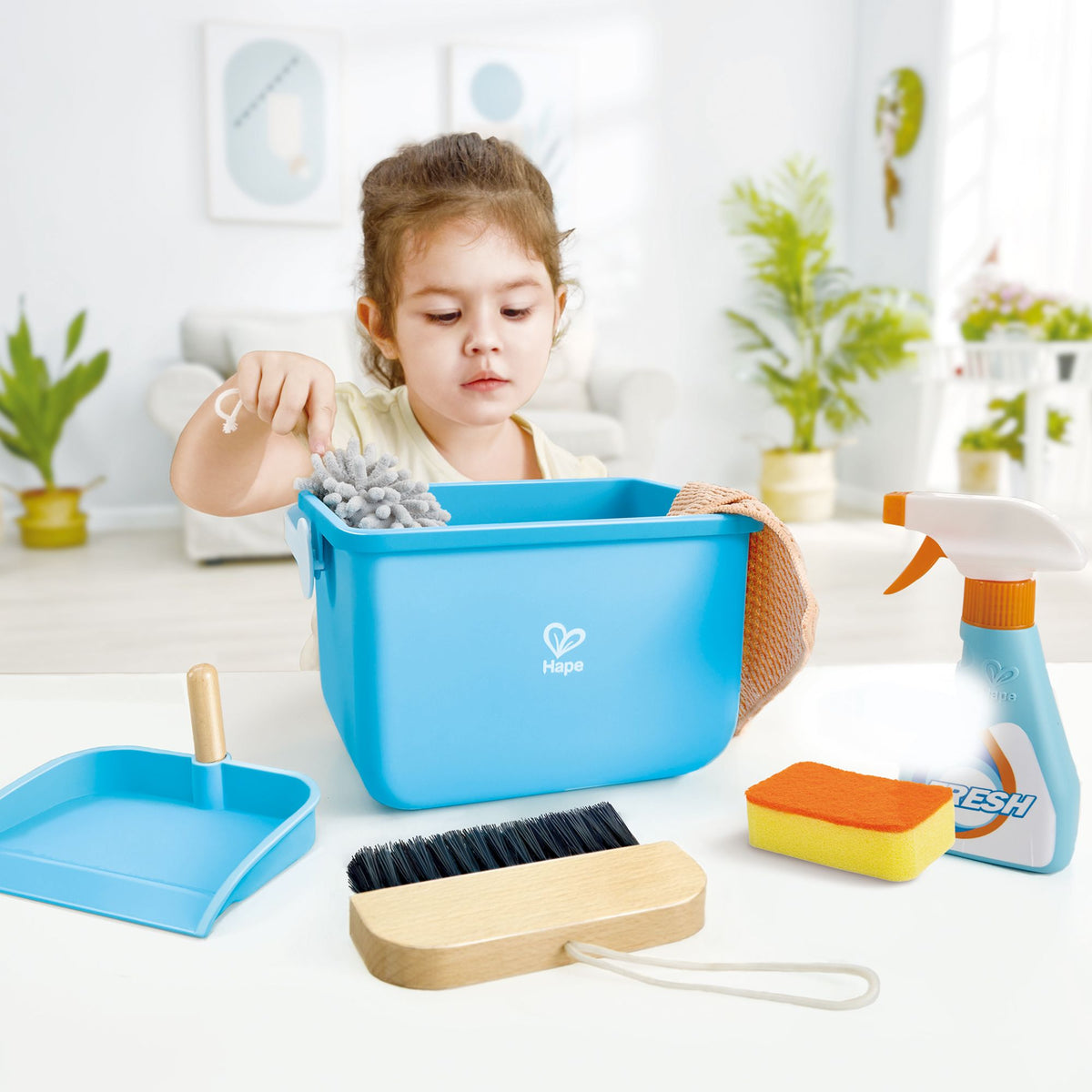 Hape: Bucket Cleaning Set