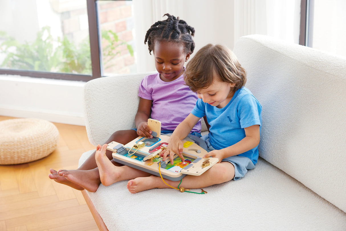 Hape: Lock & Learn Playboard