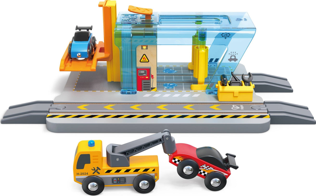 Hape: Vehicles Repair & Wash Station