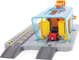 Hape: Vehicles Repair & Wash Station