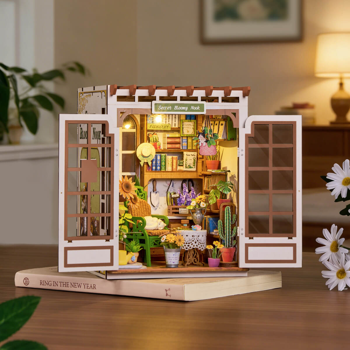 Rolife: Secret Bloomy Nook Book Nook DIY Miniature Puzzle