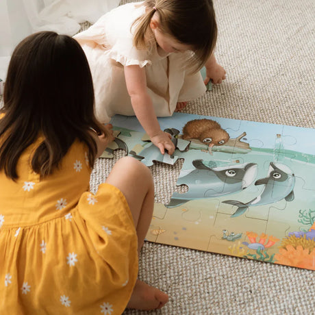 Māui Dolphin Mischief Puzzle - 24 piece
