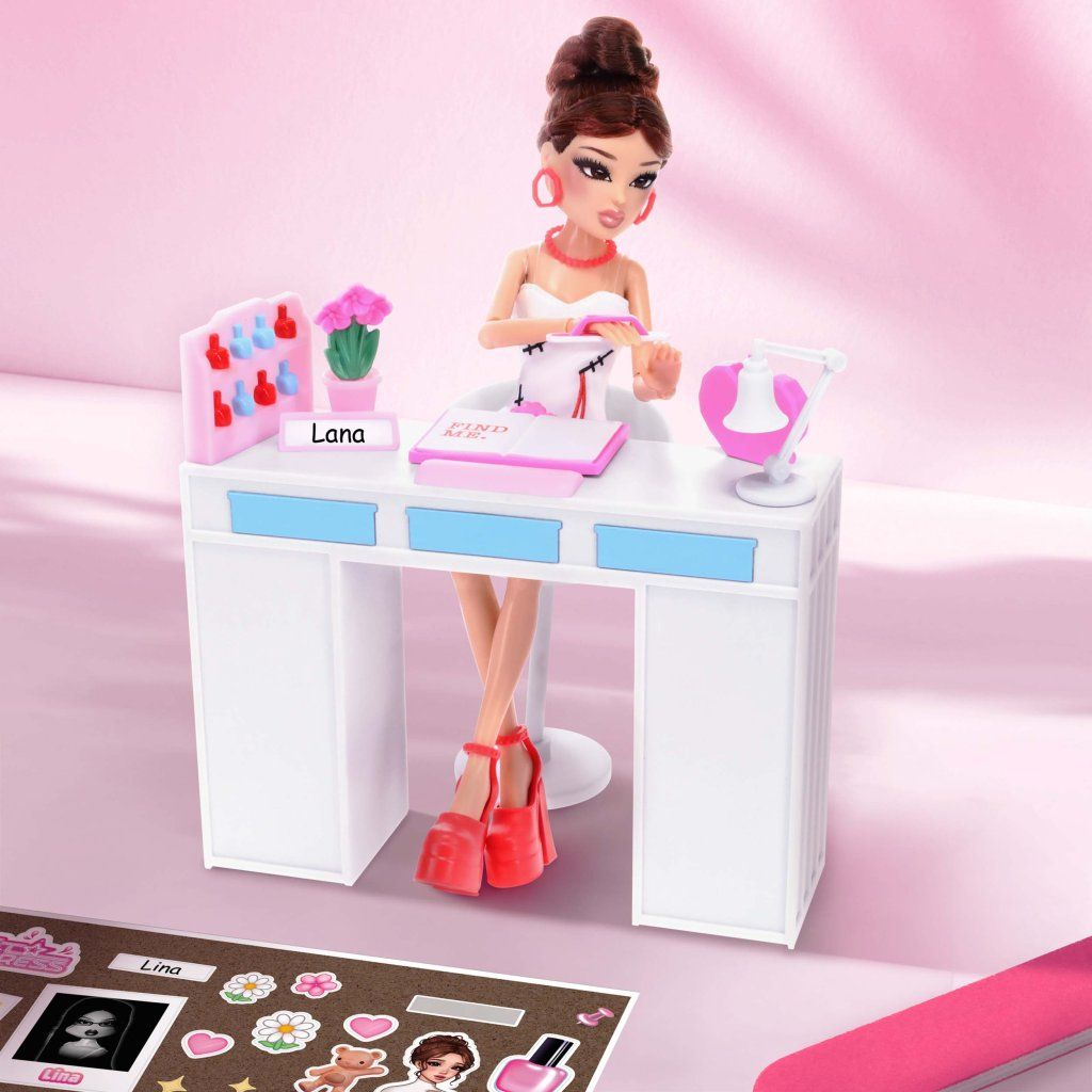 Dress To Impress: Lana's Salon Deluxe Fashion Doll Set