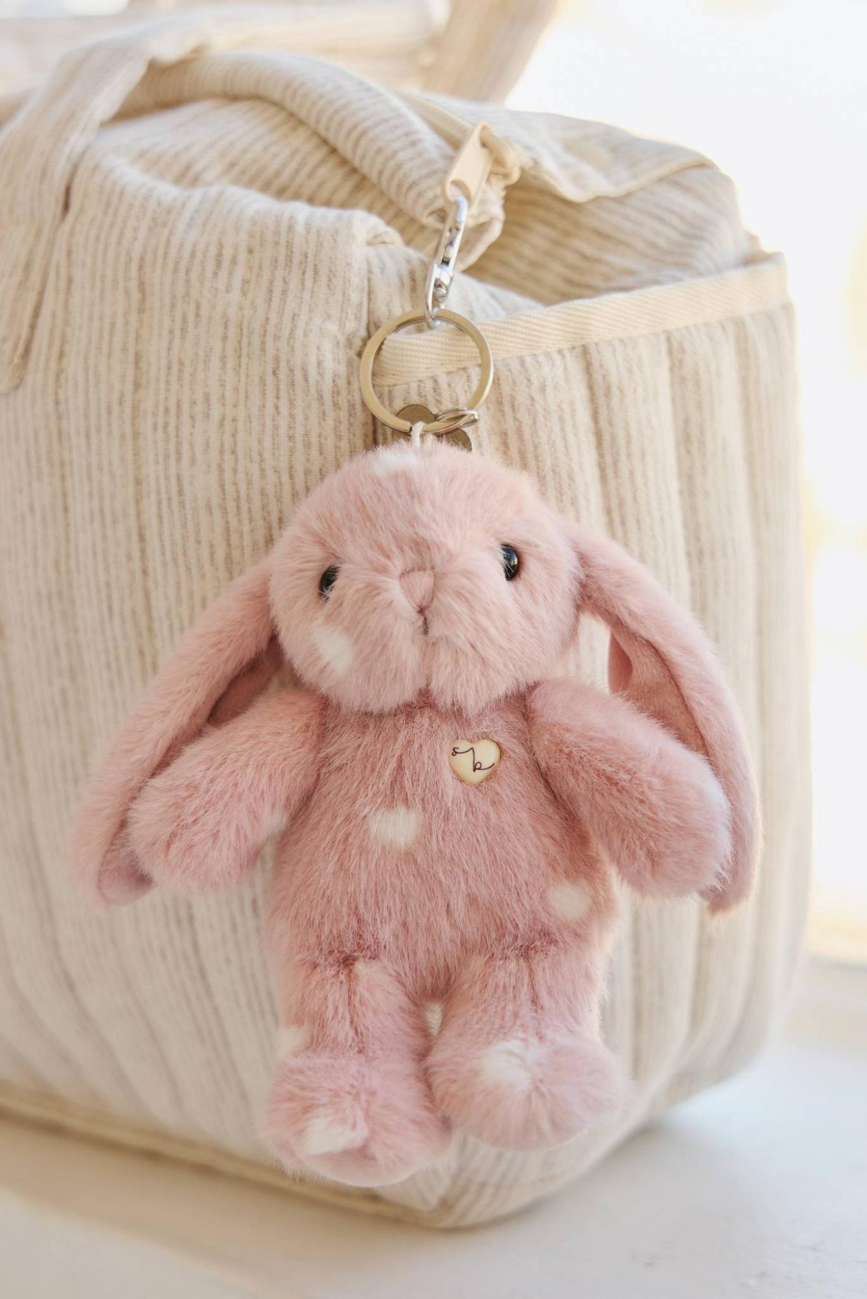Snuggle Bunnies - Penelope Key Charm - Little Love 15cm