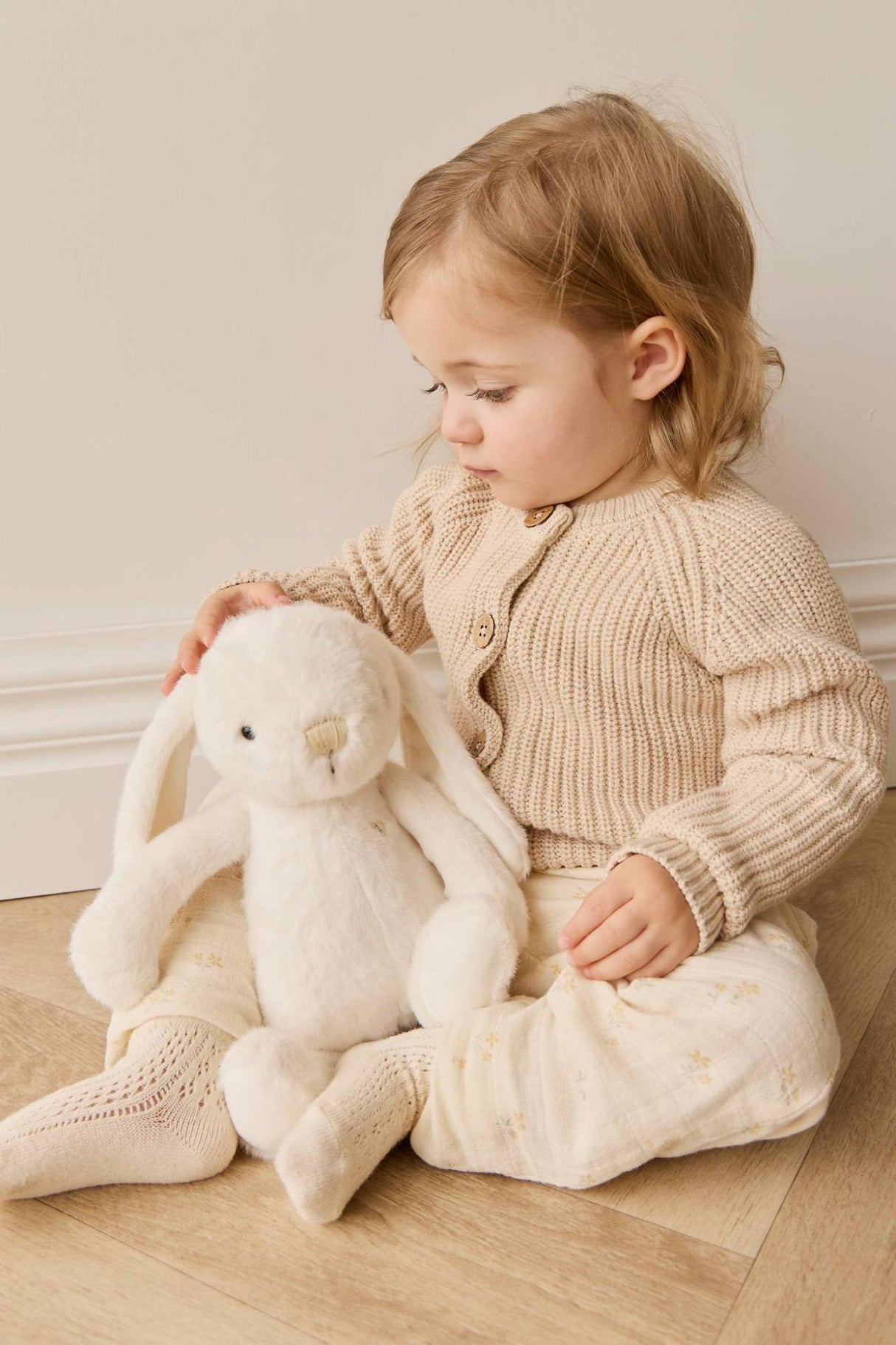 Snuggle Bunnies - Penelope - Marshmallow 30cm