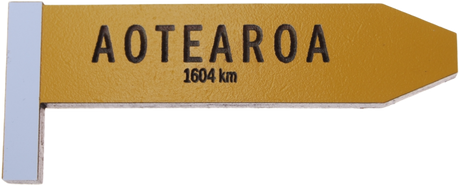 Ian Blackwell: Give Me A Sign Magnet - Aotearoa
